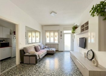 Zona giorno - Two-room apartment Via Cortili 6, Como - photo 1