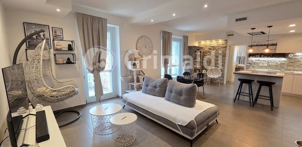 Zona giorno living - Quadrilocale Via Monte Piana 25, Vercelli - foto 1
