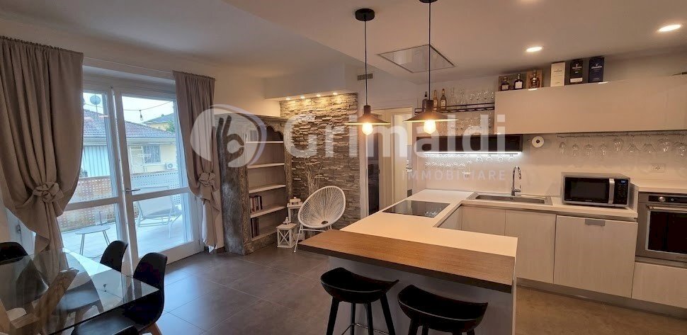 Cucina - Quadrilocale Via Monte Piana 25, Vercelli - foto 2
