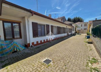 Semi-detached house Via S. Boezio, Trecate - photo 2