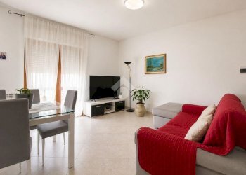 Bilocale Via Cesare Arzelà, Santo Stefano di Magra - foto 1
