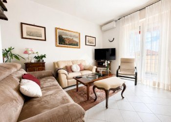 Quadrilocale Via Cisa Sud, Santo Stefano di Magra - foto 1