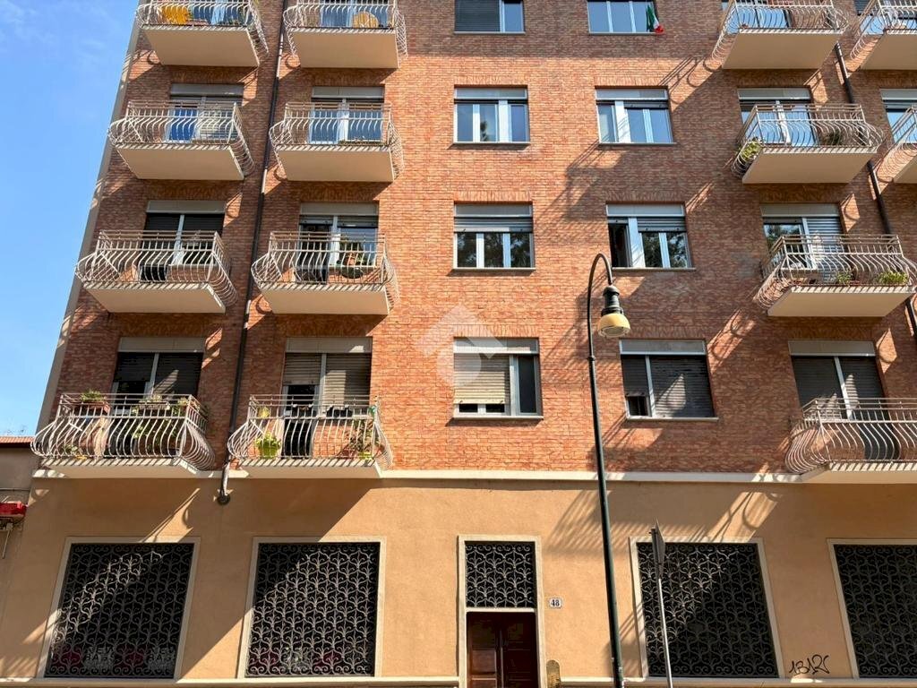 Four-room apartment Corso regio parco, Torino (neighborhood Aurora) - photo 1