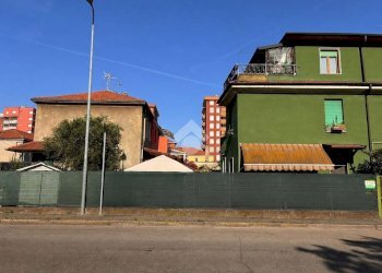 Two-room apartment Via Monte Cervino, Cusano Milanino - photo 31