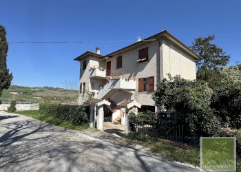 Semi-detached Villa Via Vallone, 40, Offagna - photo 2