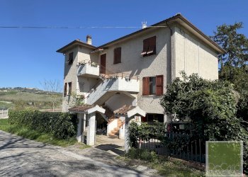 Semi-detached Villa Via Vallone, 40, Offagna - photo 3