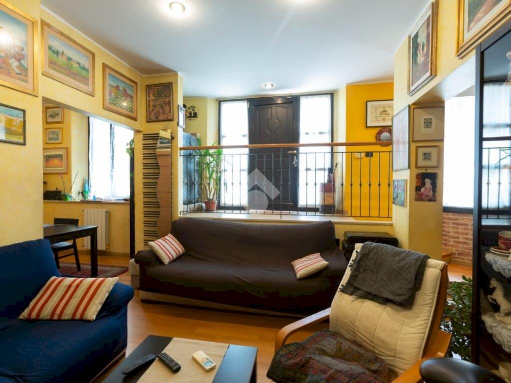 Three-room apartment Via Antonio Maffi, Milano (neighborhood Niguarda) - photo 1