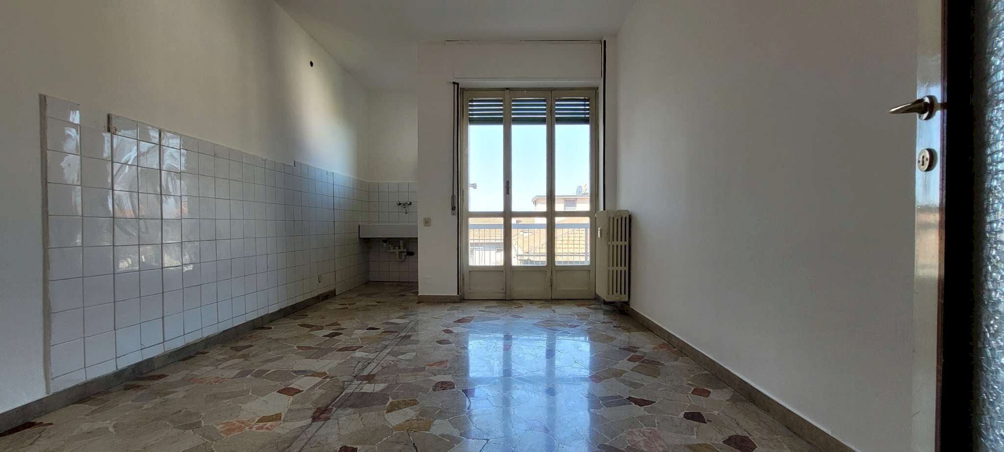 Bilocale largo Giambellino 126, Milano (zona Giambellino) - foto 1
