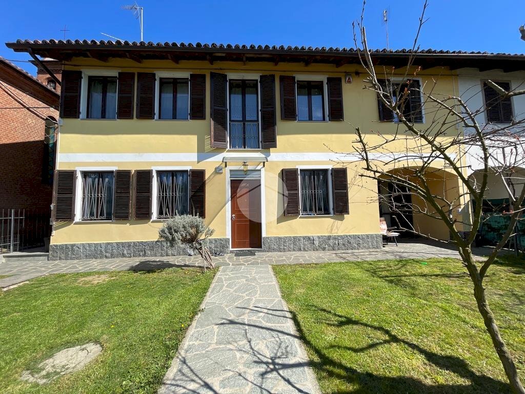 Semi-detached house Frazione Revignano, Asti - photo 1