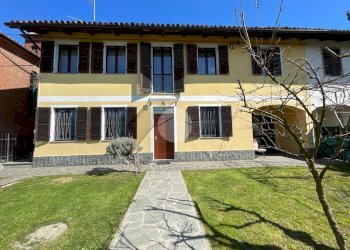 Semi-detached house Frazione Revignano, Asti - photo 1