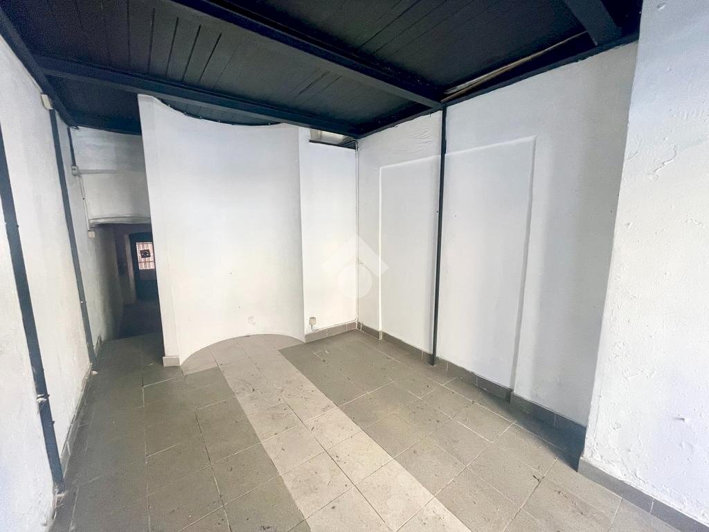 Shop via Carlo Barabino, Genova (neighborhood Foce) - photo 3