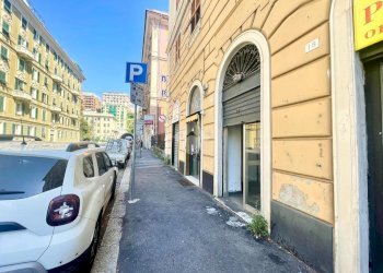 Shop via Carlo Barabino, Genova (neighborhood Foce) - photo 2