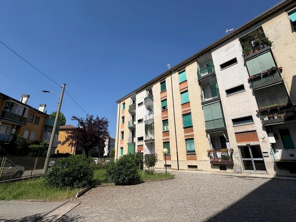 Two-room apartment Via Brennero, Legnano - photo 2