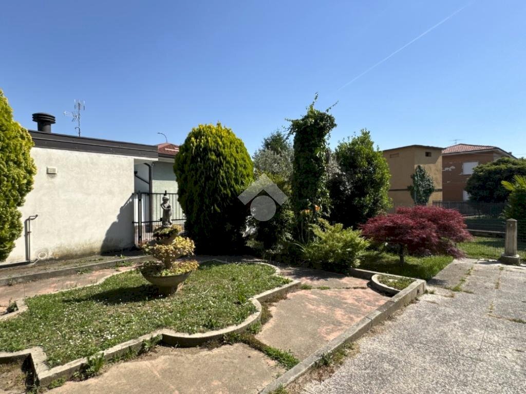 Four-room apartment Via Milano, Masate - photo 1