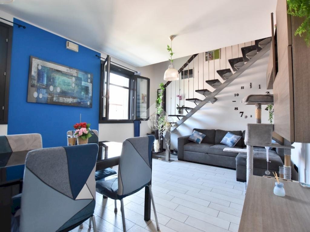 One-room apartment Via Caduti Di Nassiriya, Vignate - photo 1