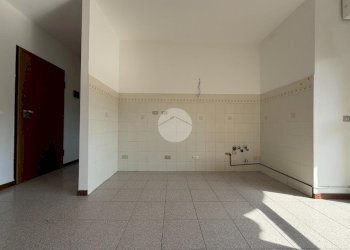 One-room apartment Viale Europa, Bussero - photo 8