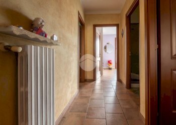 Four-room apartment Via Bergoglio, Cherasco - photo 15