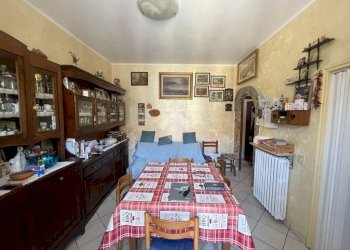 Three-room apartment Via Sant'Antonio, Oleggio - photo 2