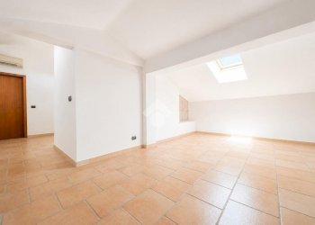 One-room apartment Via da vinci, Albinea - photo 2