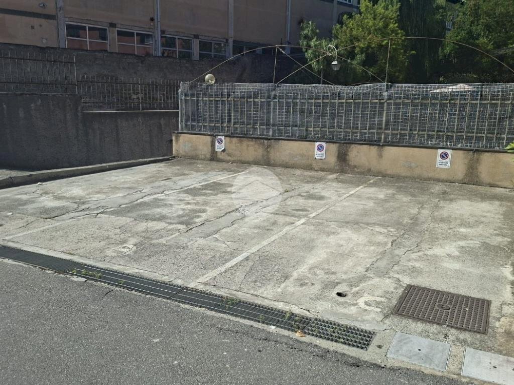 Posto Auto V. Gerolamo Ratto, Genova (zona Prà) - foto 2