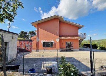 Foto 3 - Casa indipendente via Serrapolla, Vallata - foto 3
