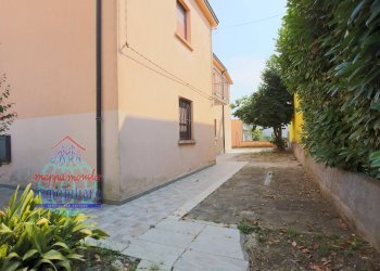 Foto 20 - Semi-detached house VIA SPALLANZANI
 
6, Cento - photo 20