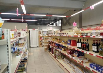 Dispensa di stoccaggio - Attività Commerciale Corso Europa
90, Magenta - foto 3