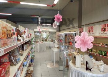Cucina - Attività Commerciale Corso Europa
90, Magenta - foto 14