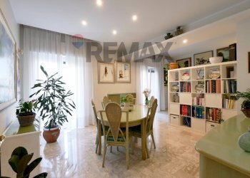 Sala da pranzo - Appartamento Via Gaetano Salvemini
 
69, Bari - foto 12