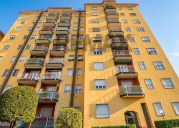 Edificio all\'aperto - Trilocale F. BARACCA
 
9, Muggiò - foto 1