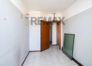 Stanza vuota - Ufficio corso XXV Aprile
31, Luino - foto 7