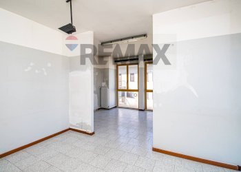 Stanza vuota - Ufficio corso XXV Aprile
31, Luino - foto 8