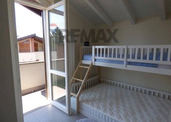 Camera / camera da letto - Three-room apartment via per Sarigo, Castelveccana - photo 8