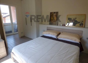 Camera / camera da letto - Three-room apartment via per Sarigo, Castelveccana - photo 11
