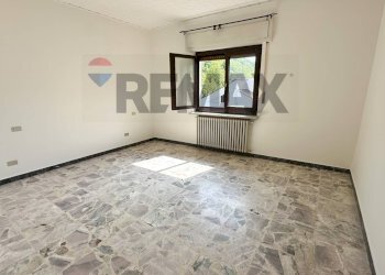 Stanza vuota - Quadrilocale Via Provinciale
44, Cremenaga - foto 9