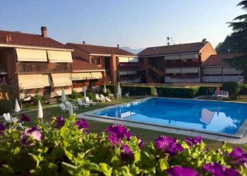 Piscina - Villa a Schiera Marchirolo - foto 1