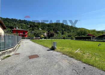 Vista delle montagne - Terreno edificabile Via Provinciale
 
43, Cremenaga - foto 10
