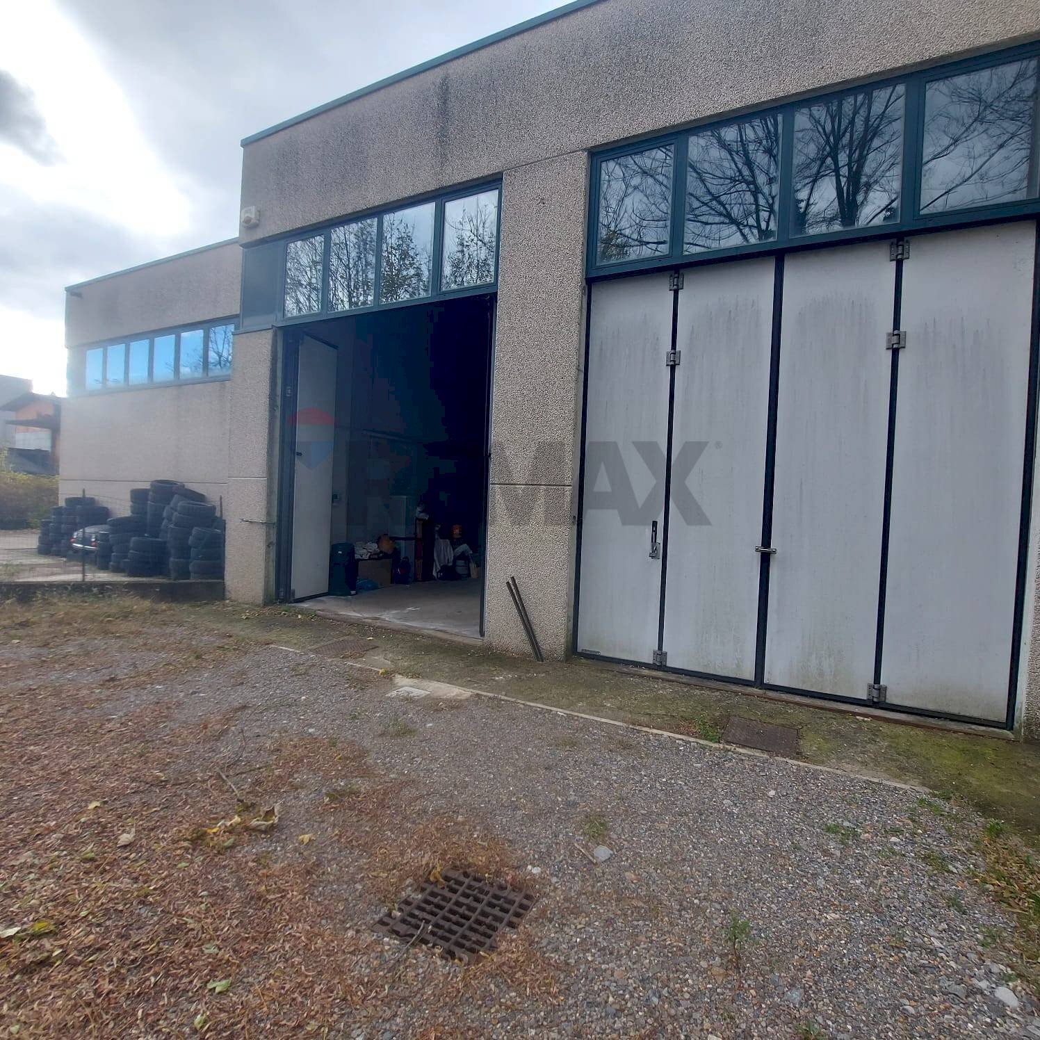 Edificio all\'aperto - Magazzino VIA GUARALDA
 
20, Varese - foto 1