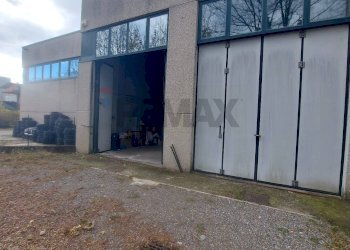 Edificio all\'aperto - Warehouse VIA GUARALDA
20, Varese - photo 1