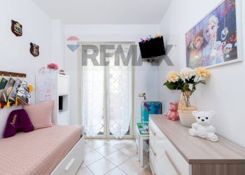 Camera / camera da letto - Three-room apartment VIA TEVERE
14/c, Mentana - photo 14