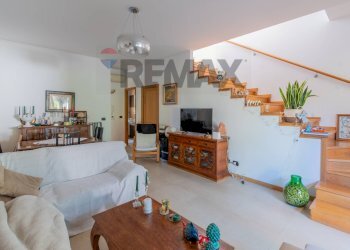 Sala da pranzo - Semi-detached house via Telemaco
 
23, Palermo - photo 3