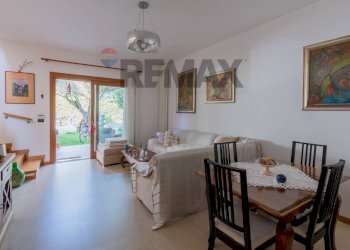 Sala da pranzo - Semi-detached house via Telemaco
 
23, Palermo - photo 10