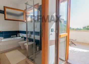 Bagno - Semi-detached house via Telemaco
 
23, Palermo - photo 26