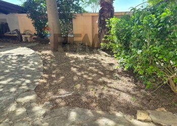 Giardino - Casa semi indipendente Via Leonardo Centonze
 
61, Castelvetrano - foto 9