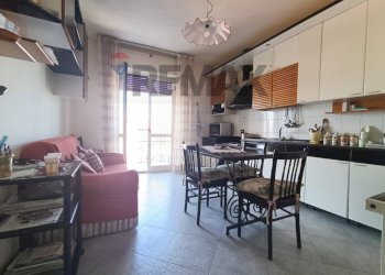 Sala da pranzo - Quadrilocale via don raffaele abete
 
6, Melito di Napoli - foto 4