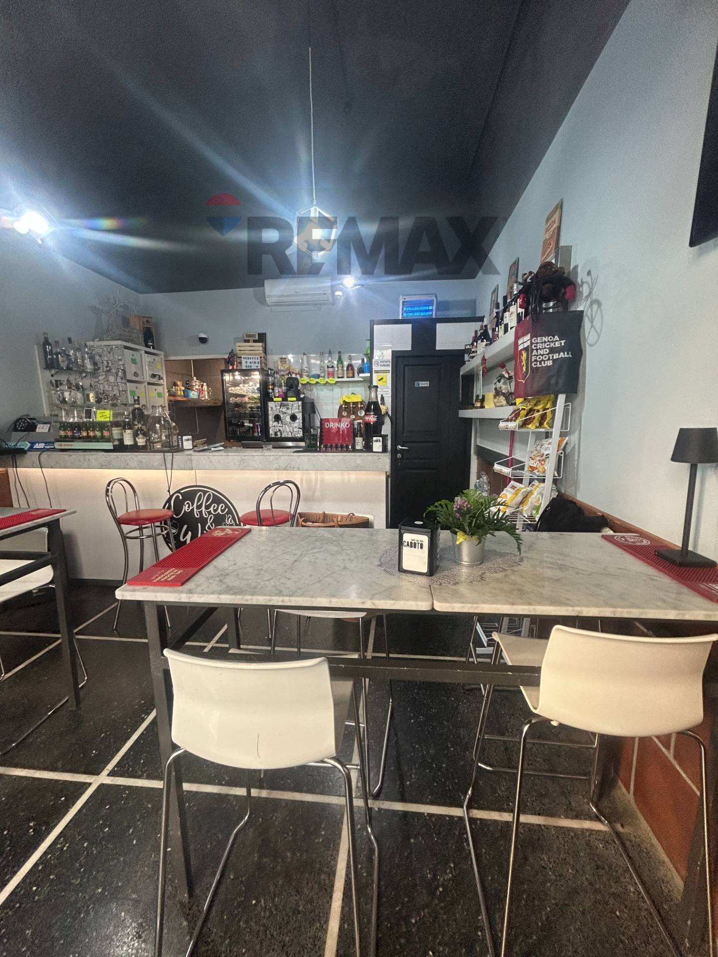 Sala da pranzo - Bar Tavola Calda - Fredda Via Fratelli Canale
4R, Genova - foto 2