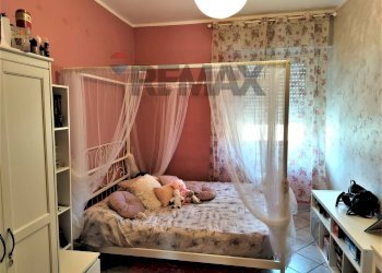 Camera / camera da letto - Apartment Via Francesco Durante
 
2, Catania - photo 2