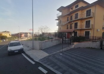 Edificio all\'aperto - Box Via delle Fresie
 
snc, Misterbianco - foto 3