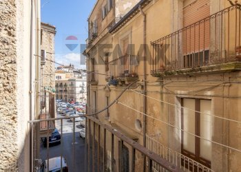 Edificio all\'aperto - Quadrilocale Via Ciancio
 
3, Caltagirone - foto 2