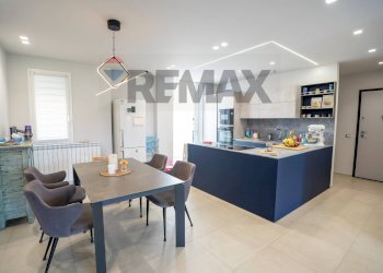 Cucina - Three-room apartment Viale Mario Rapisardi
 
707, Catania - photo 1